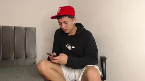 Snapshot of alex__lover chatting on February 18, 2025, 5:31 am Owen online show from February 18, 2025, 5:31 am