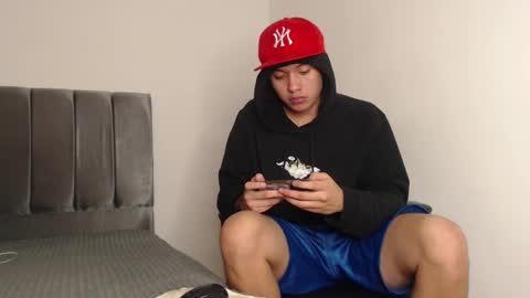 Snapshot of alex__lover chatting on February 20, 2025, 6:50 am Owen online show from February 20, 2025, 6:50 am