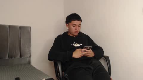 Snapshot of alex__lover chatting on February 25, 2025, 4:14 am Owen online show from February 25, 2025, 4:14 am