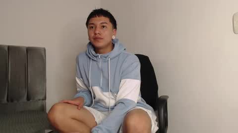 Snapshot of alex__lover chatting on February 28, 2025, 1:47 am Owen online show from February 28, 2025, 1:47 am