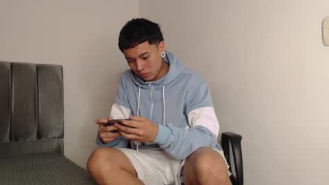 Snapshot of alex__lover chatting on February 28, 2025, 4:54 am Owen online show from February 28, 2025, 4:54 am