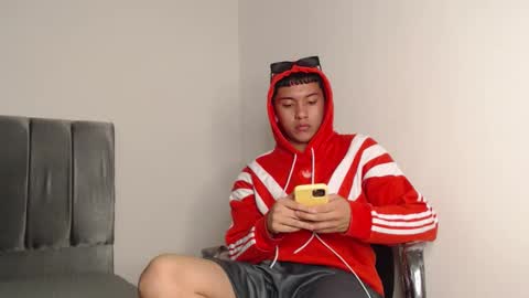 Snapshot of alex__lover chatting on October 5, 2025, 1:37 am Owen online show from October 5, 2025, 1:37 am