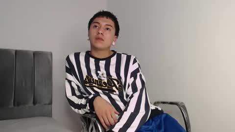 Snapshot of alex__lover chatting on October 30, 2025, 2:13 am Owen online show from October 30, 2025, 2:13 am