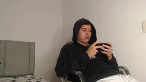 Snapshot of alex__lover chatting on June 24, 2026, 7:29 am Owen online show from June 24, 2026, 7:29 am