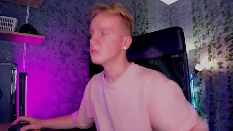 Snapshot of alex__sweet chatting on September 22, 2025, 9:33 am your Alex online show from September 22, 2025, 9:33 am