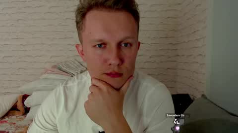 Snapshot of alex_amazing chatting on March 27, 2026, 9:03 pm Alex Amazing online show from March 27, 2026, 9:03 pm