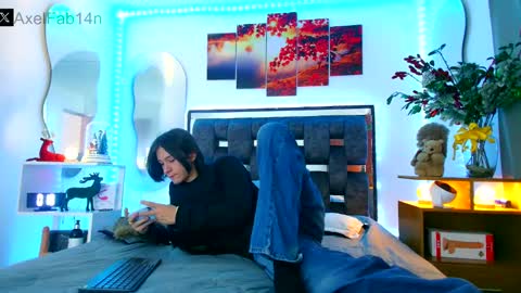 sneider online show from December 23, 2024, 6:48 pm