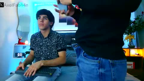 sneider online show from December 23, 2024, 9:51 pm