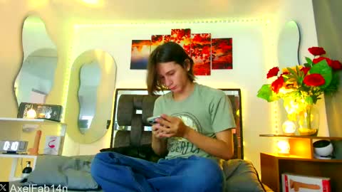 sneider online show from February 9, 2025, 6:47 pm