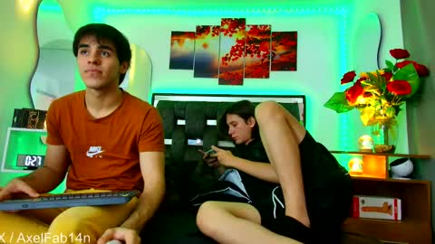 sneider online show from March 5, 2025, 6:23 pm