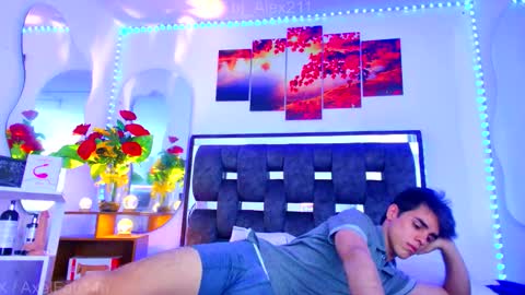 sneider online show from September 20, 2025, 8:10 pm