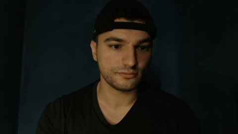Snapshot of alex_blu chatting on May 14, 2026, 10:11 am Alex online show from May 14, 2026, 10:11 am