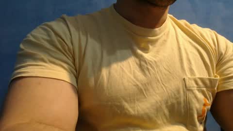 Snapshot of alex_blu chatting on May 15, 2026, 5:31 pm Alex online show from May 15, 2026, 5:31 pm