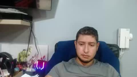 Snapshot of alex_colombia_b chatting on February 14, 2025, 1:45 am alex online show from February 14, 2025, 1:45 am