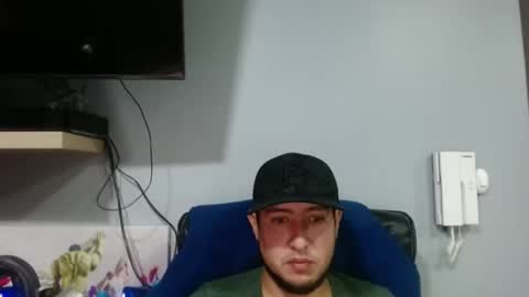 Snapshot of alex_colombia_b chatting on March 4, 2025, 1:45 am alex online show from March 4, 2025, 1:45 am