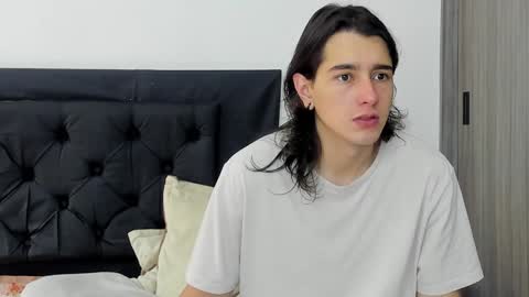 alex_connorr online show from January 26, 2025, 4:41 pm