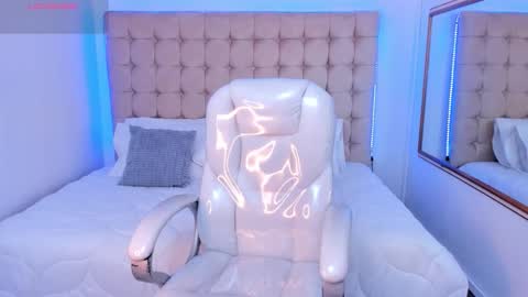 alex online show from November 29, 2025, 12:08 pm