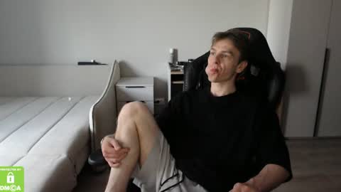 Snapshot of alex_gotcha chatting on July 16, 2026, 3:29 pm Alex online show from July 16, 2026, 3:29 pm