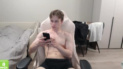 Snapshot of alex_gotcha chatting on August 6, 2026, 4:53 pm Alex online show from August 6, 2026, 4:53 pm
