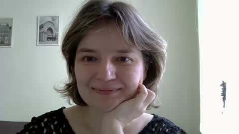 alex_holiday_ online show from February 3, 2026, 9:47 am