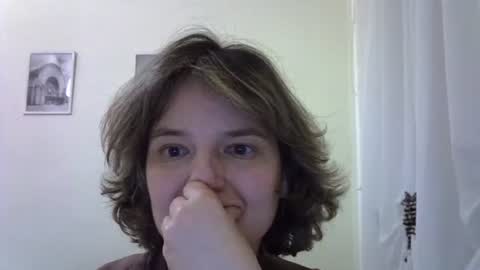 alex_holiday_ online show from February 4, 2026, 3:40 pm