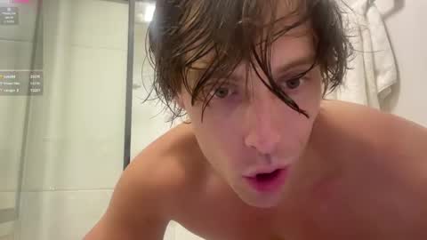 Snapshot of alex_islive chatting on May 15, 2026, 9:22 pm Alex Stone online show from May 15, 2026, 9:22 pm