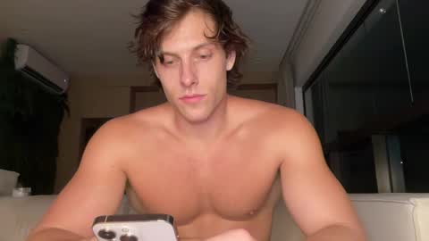 Snapshot of alex_islive chatting on May 19, 2026, 3:24 am Alex Stone online show from May 19, 2026, 3:24 am