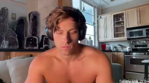 Alex Stone online show from July 26, 2026, 6:15 pm