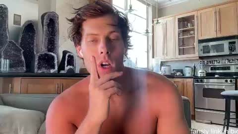 Alex Stone online show from July 30, 2026, 9:36 pm