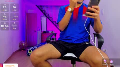 Snapshot of alex_lord_ chatting on December 7, 2024, 12:08 am i am Alex online show from December 7, 2024, 12:08 am