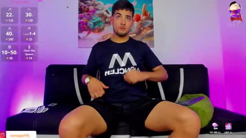 Snapshot of alex_lord_ chatting on February 19, 2025, 4:01 am i am Alex online show from February 19, 2025, 4:01 am
