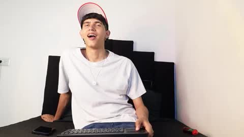 alex_mark_ online show from November 12, 2025, 3:51 am