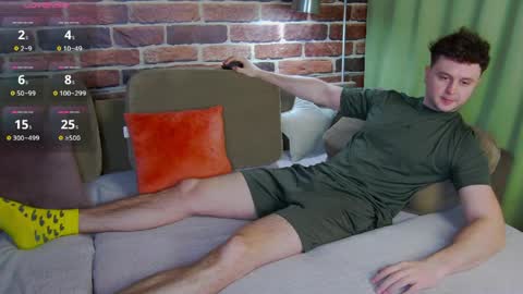 Snapshot of alex_onelove chatting on April 7, 2026, 6:25 am Alex online show from April 7, 2026, 6:25 am