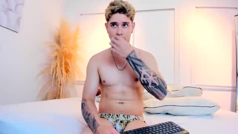 Alex  online show from May 5, 2026, 3:42 pm