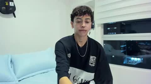 Residente0xxx online show from January 23, 2025, 12:04 am