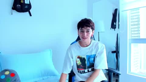 Residente0xxx online show from January 23, 2025, 6:35 pm