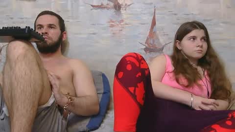 Alex and Sarah online show from May 18, 2026, 2:07 am
