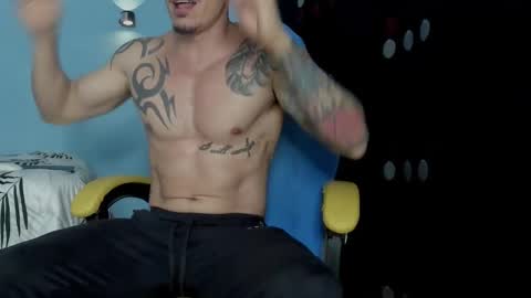 alex_sthorm online show from November 11, 2025, 3:39 am