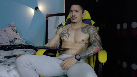 alex_sthorm online show from April 30, 2026, 3:35 am