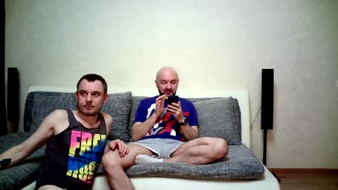 Alex and Tobey online show from March 16, 2026, 5:55 am