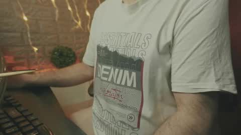 Alex online show from December 14, 2025, 2:28 am