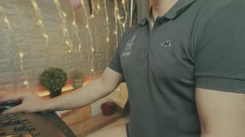 Alex online show from December 20, 2025, 2:02 pm