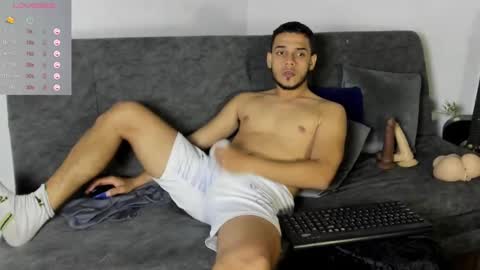 Alex Woll online show from September 9, 2025, 8:14 am