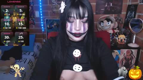 Snapshot of alexa19pretty chatting on October 31, 2025, 6:53 pm ALEXA online show from October 31, 2025, 6:53 pm