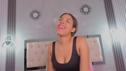 alexa andherson online show from October 27, 2025, 8:02 pm