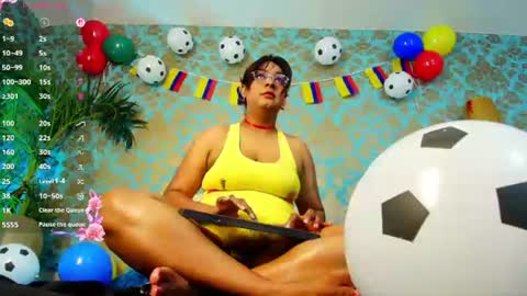 Snapshot of alexa_cruz__ chatting on June 27, 2026, 12:22 pm Alexa online show from June 27, 2026, 12:22 pm