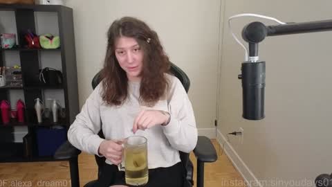 dont be afraid to click social media link its  working  just click on that  online show from December 22, 2025, 10:18 pm