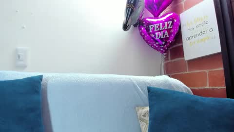 alexa latina online show from December 17, 2025, 6:03 pm