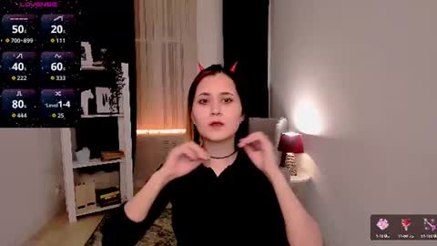 alexa_lexi online show from June 17, 2026, 11:23 am