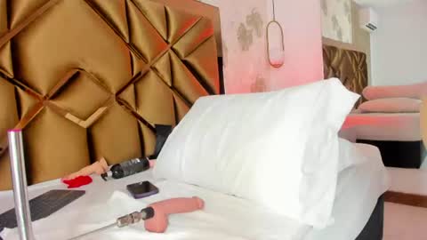 Snapshot of alexa_lynx1 chatting on June 16, 2026, 5:10 am ALEXA online show from June 16, 2026, 5:10 am